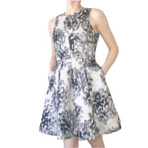 H&M Sleeveless Jacquard Weave Print Dress(Size 6)